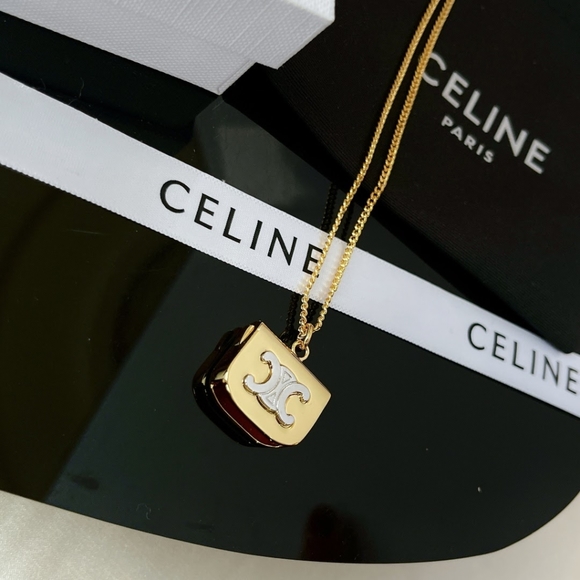 ✨🎊Authentic 💎Celine necklace - Picture 1 of 6
